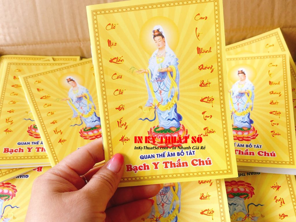 In sách Kinh Bạch Y Thần Chú, giấy Coucher, cán mờ tinh tế - In Kỹ Thuật Số since 2006