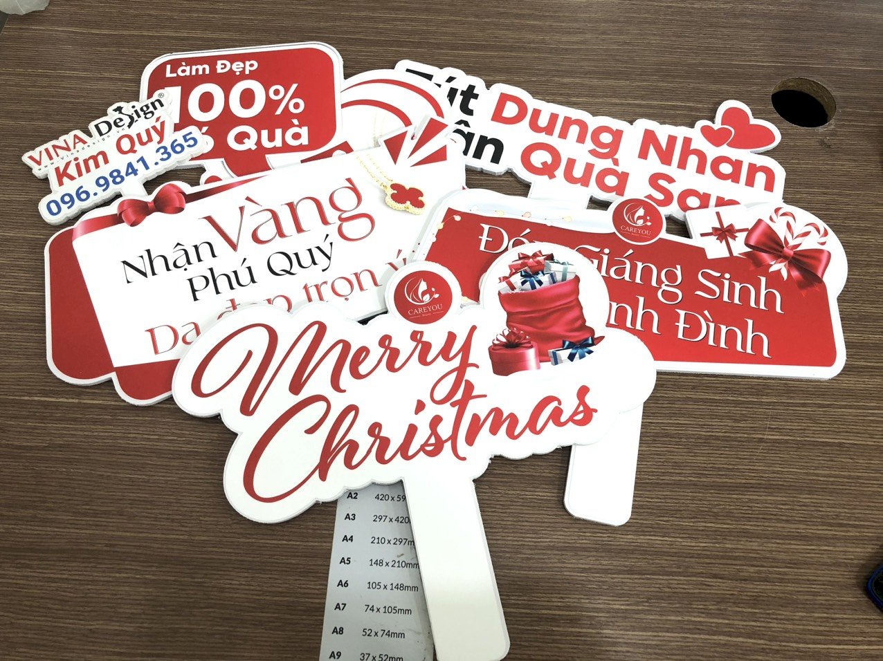 In hashtag cầm tay Giáng Sinh check in sự kiện lễ hội khuyến mãi cuối năm - VINADESIGN