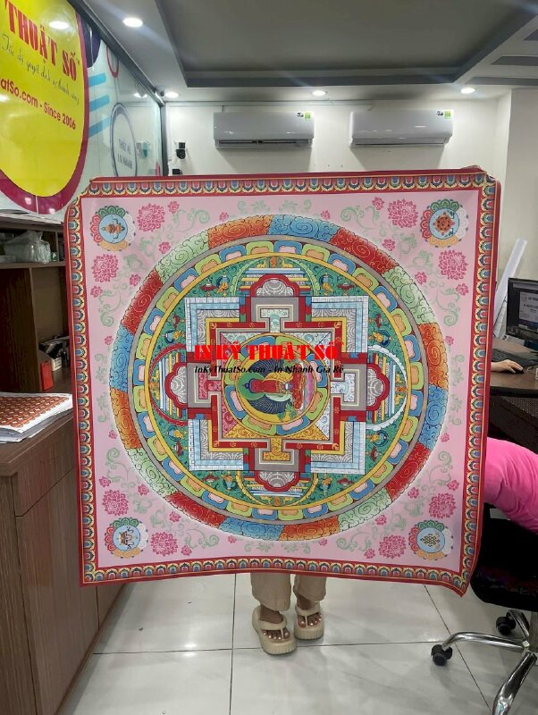 In tranh Mandala Kalachakra chất liệu Silk dầu bóng size 120cm - In Kỹ Thuật Số Since 2006