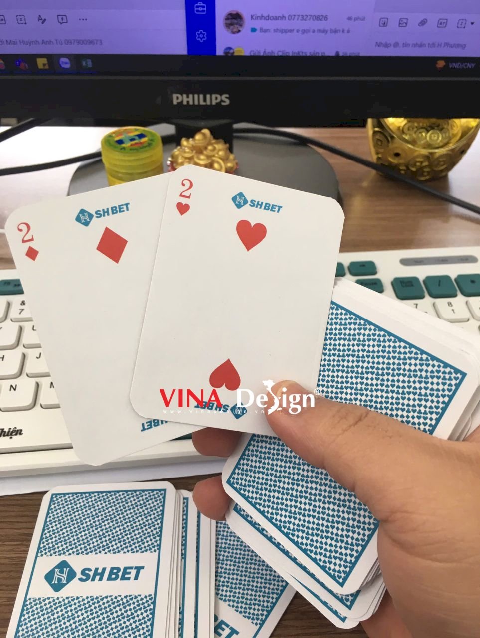 In bộ bài Tây 52 lá thiết kế logo theo yêu cầu, không kèm hộp, sử dụng cá nhân - VINADESIGN