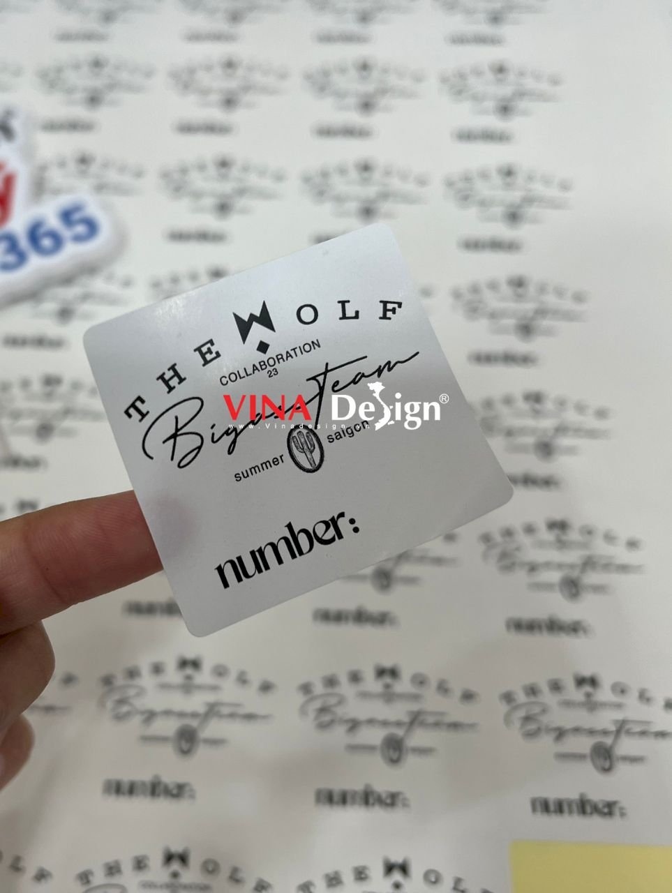 In nhãn dán logo shop giày, phụ kiện thời trang, in Decal giấy theo yêu cầu - VINADESIGN
