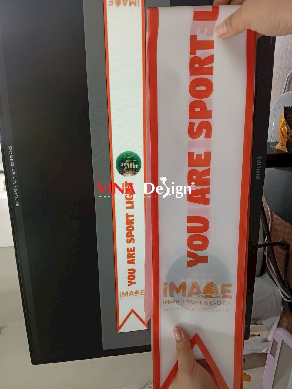 Dải băng đeo chéo người lễ tân sự kiện, sash đeo chéo in vải silk - VINADESIGN