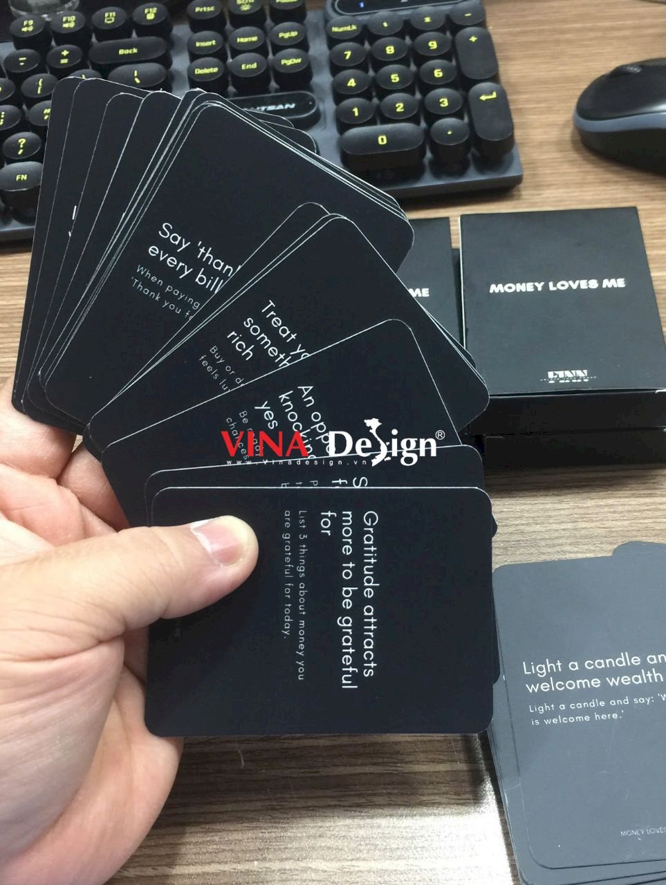 In card giấy, bộ thẻ 52 tờ/bộ in tiếng Anh, in thẻ theo yêu cầu - VINADESIGN