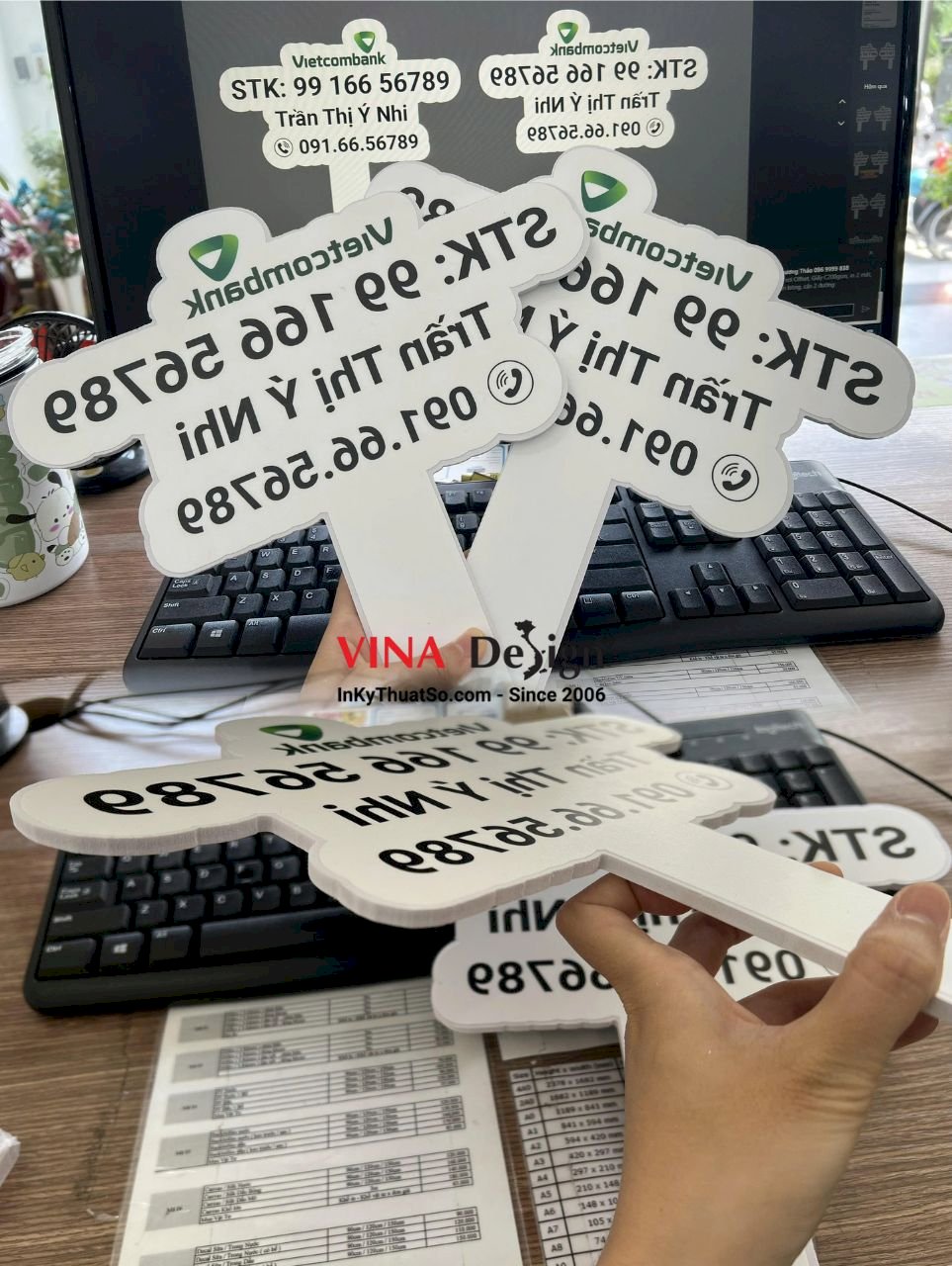 Hashtag cầm tay livestream Shop bán hàng Online, in PP dán Format - VINADESIGN