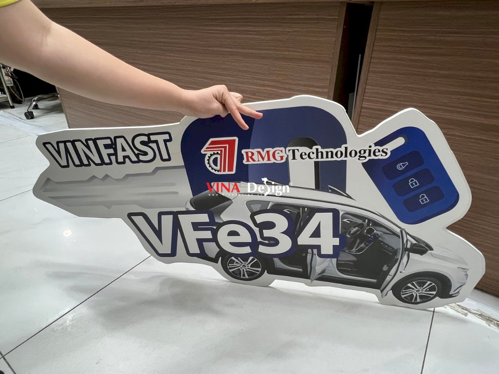 In mô hình theo yêu cầu - Mô hình chìa khóa cho cho lễ bàn giao xe ô tô, in PP dán Formex