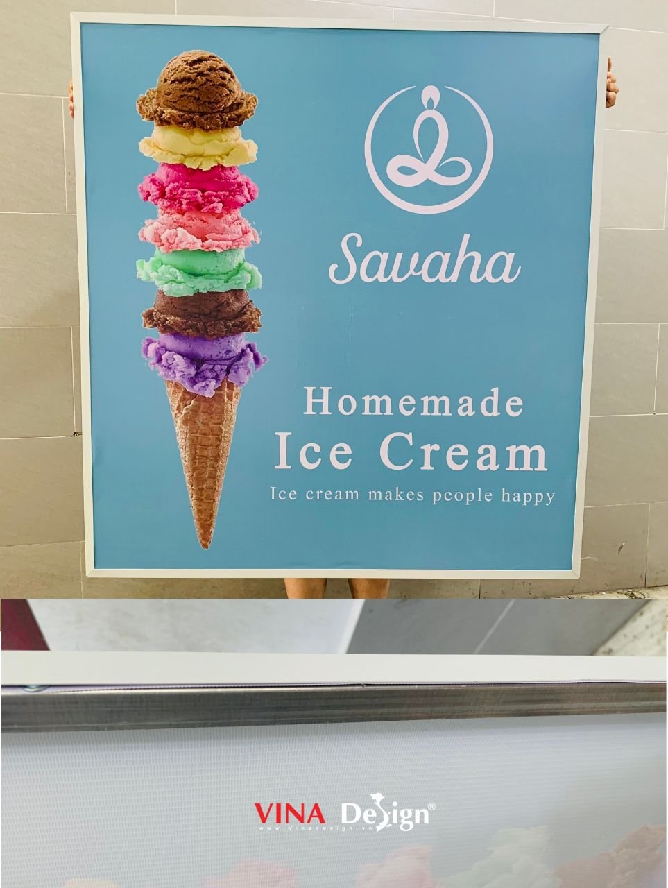 Làm bảng hiệu quảng cáo khung sắt căng bạt Hiflex cho cửa hàng kem - VINADESIGN