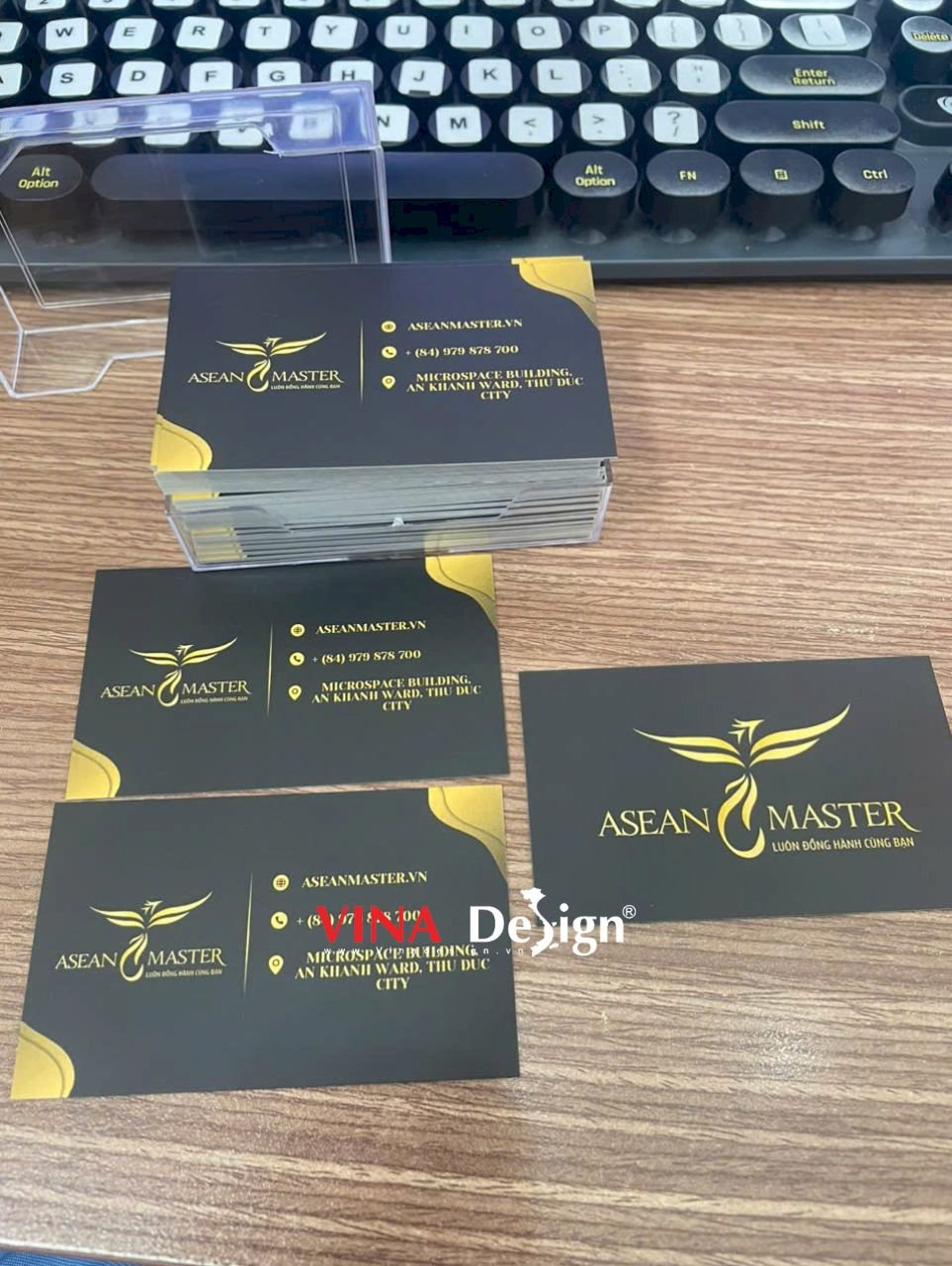In nhanh name card 1 hộp lấy trong ngày, name card tiếng Anh cho công ty cho thuê xe ô tô - VINADESIGN