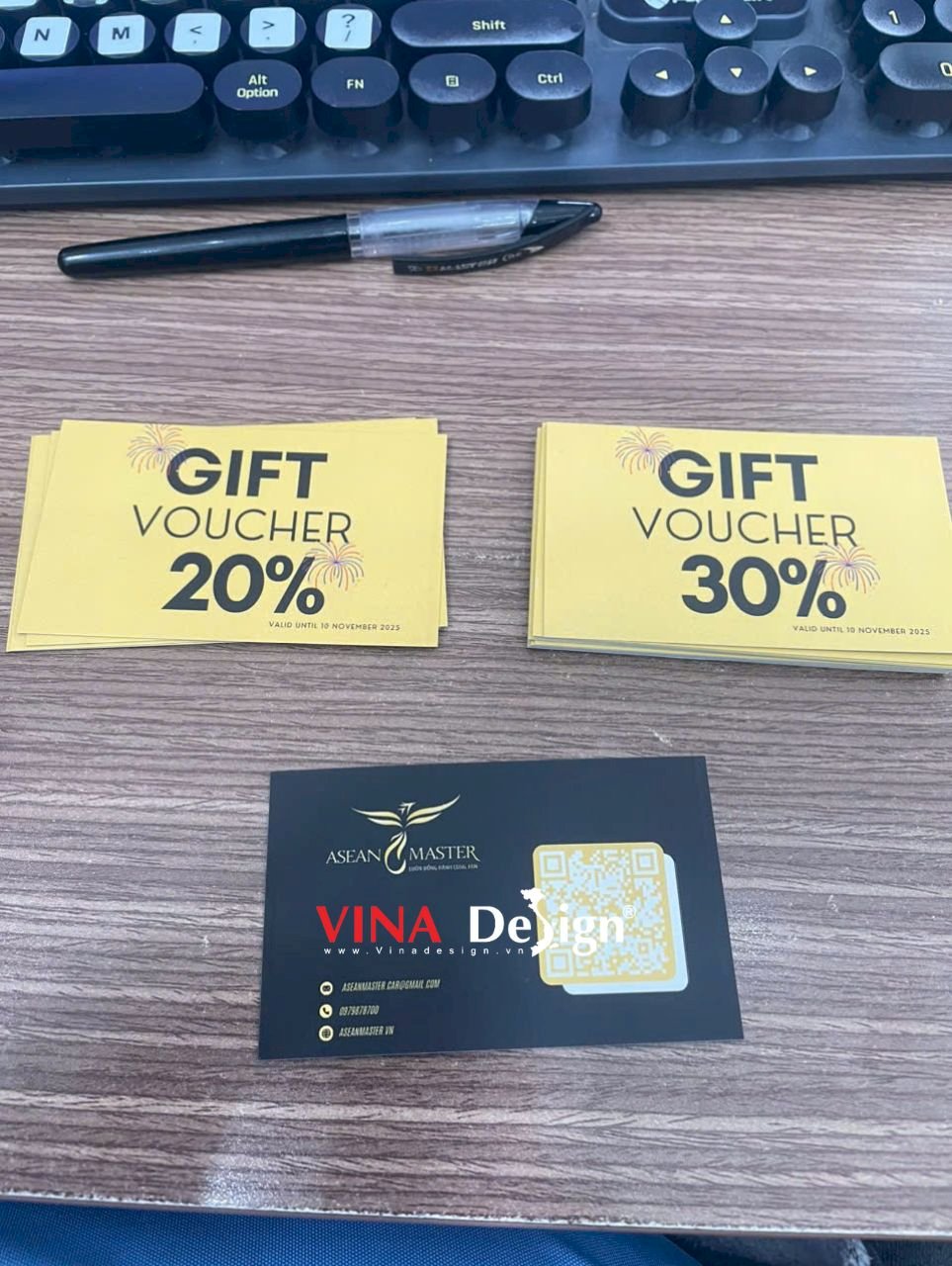 In Gift Voucher dịch vụ cho thuê xe ô tô có mã QR code check thông tin nhanh, chính xác - VINADESIGN