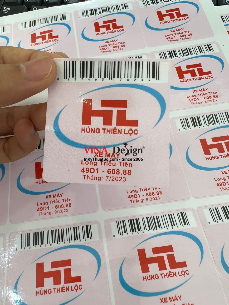 In tem dán phụ tùng xe máy, in tem nhãn Decal theo yêu cầu - VINADESIGN