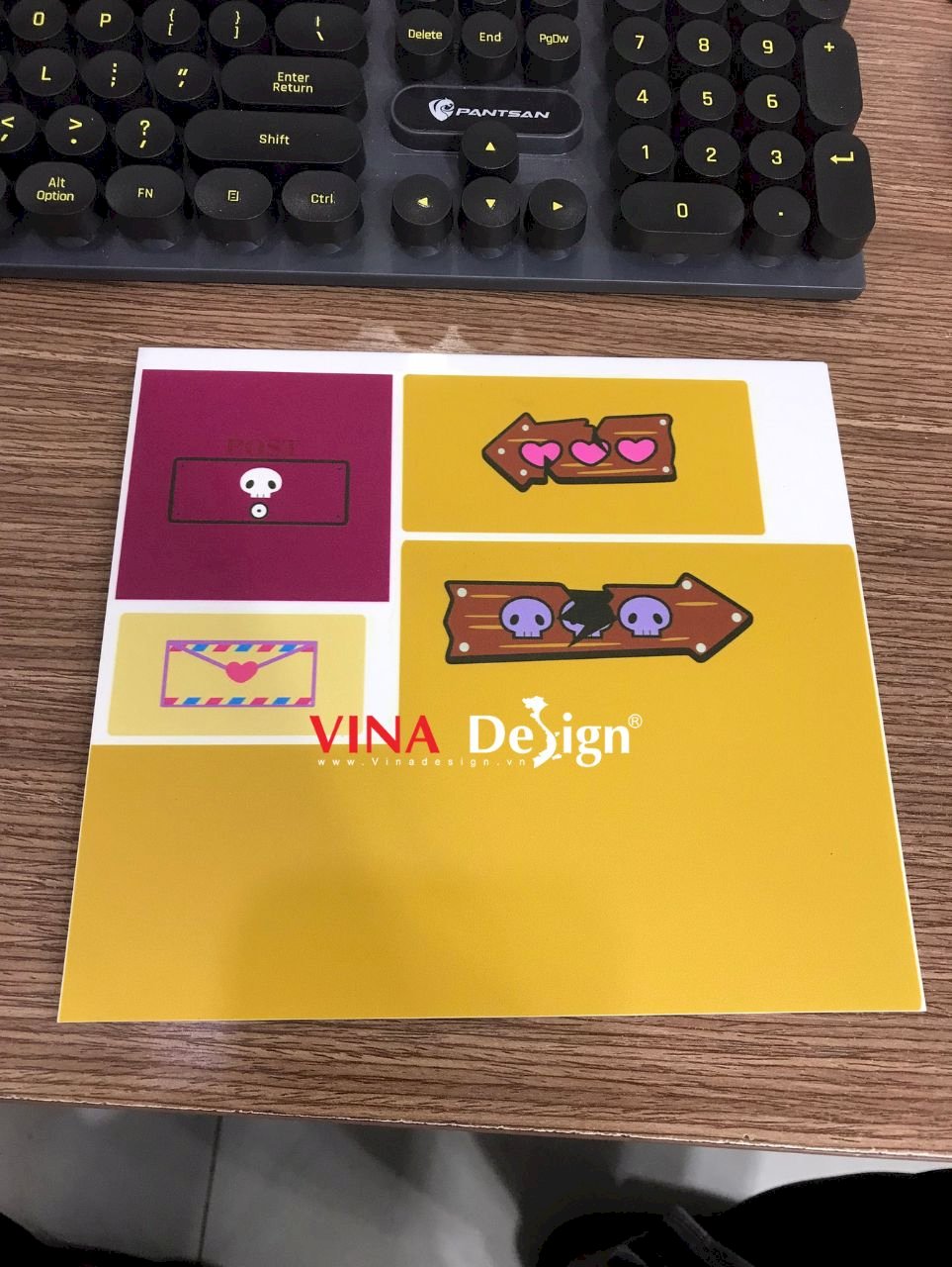 In hình lên mica theo yêu cầu, in UV trên mica sữa khách hàng mang đến - VINADESIGN