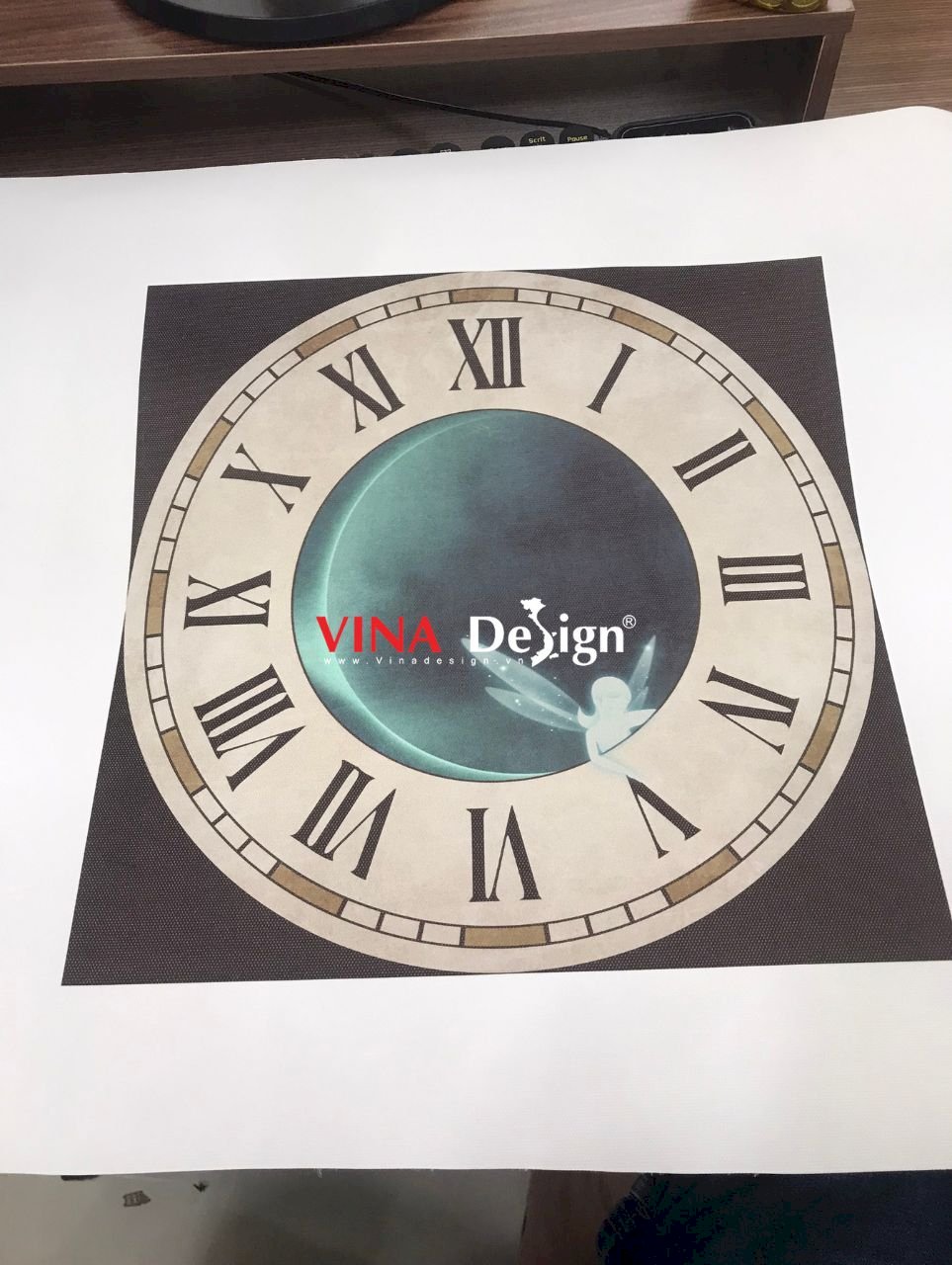 In canvas làm mặt đồng hồ treo tường trang trí độc đáo - VINADESIGN