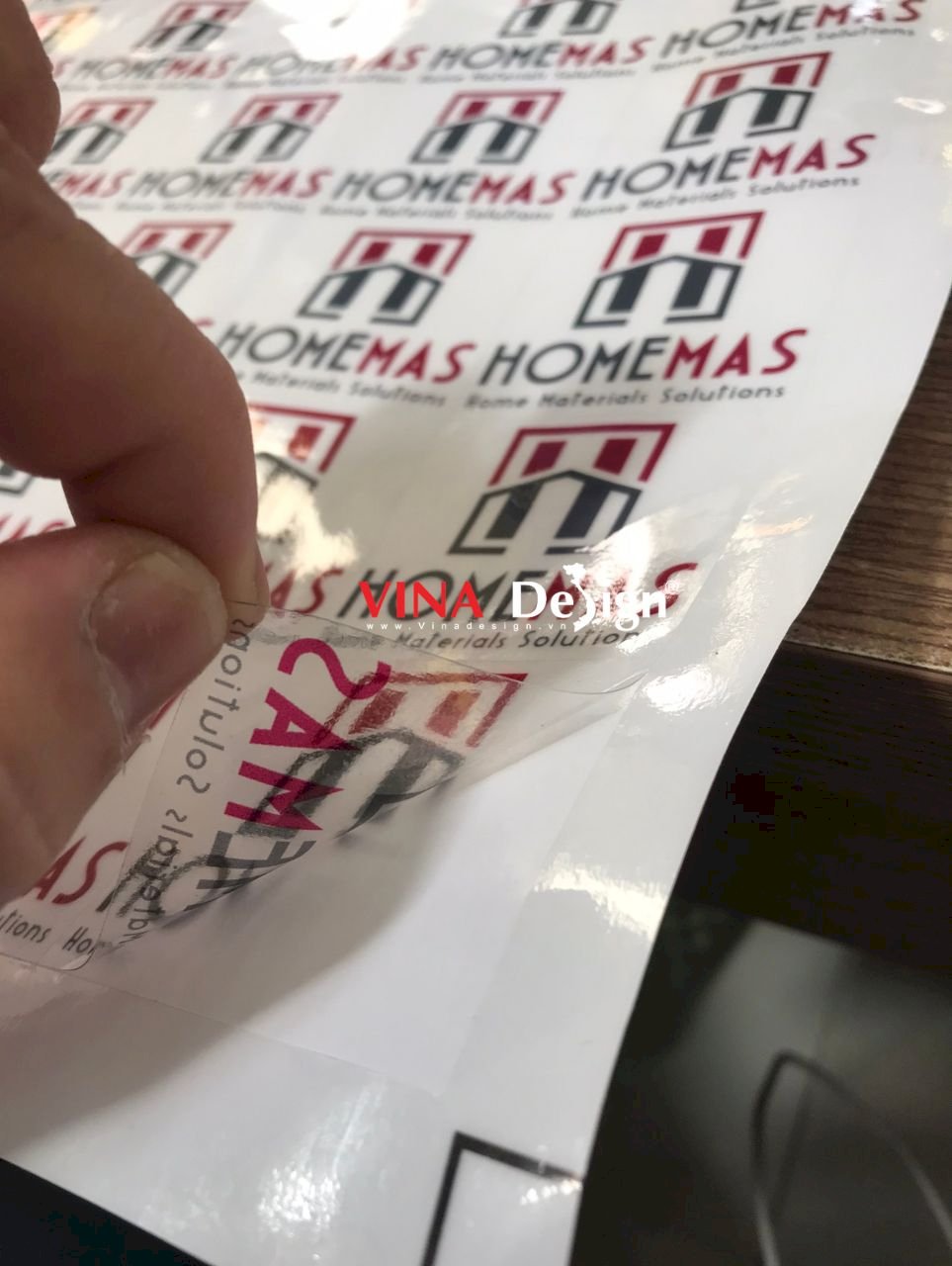 In decal trong suốt tem logo dán, cắt bế sẵn từng tem dễ lột dán - VINADESIGN