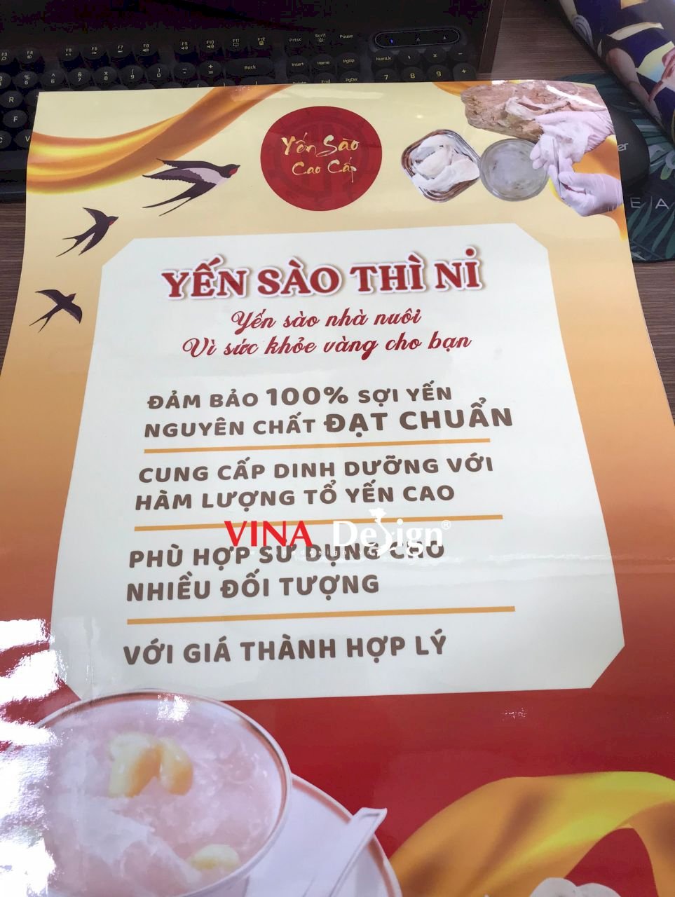 In poster quảng cáo dán kính cửa hàng, showroom từ in PP có keo - VINADESIGN