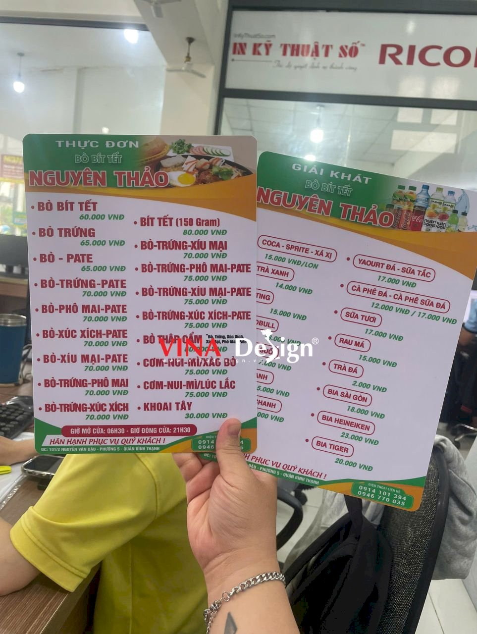 In menu nhựa PVC dày khổ A4 làm tấm menu cầm tay cho quán ăn, quán nước - VINADESIGN